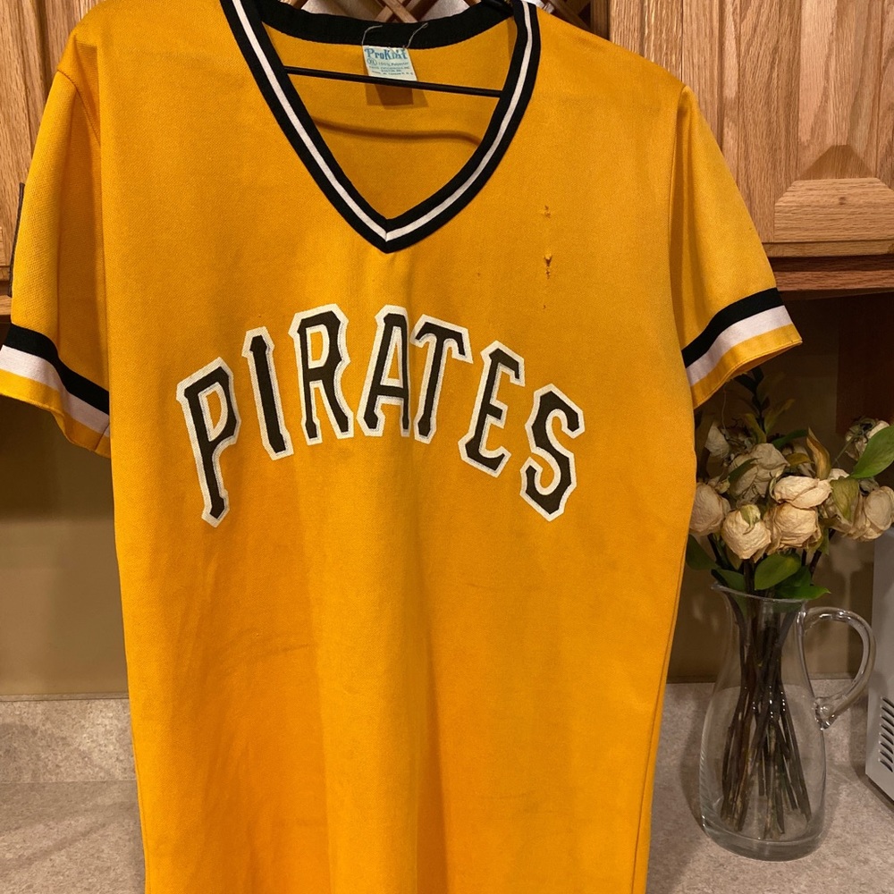 Vintage pirates jersey